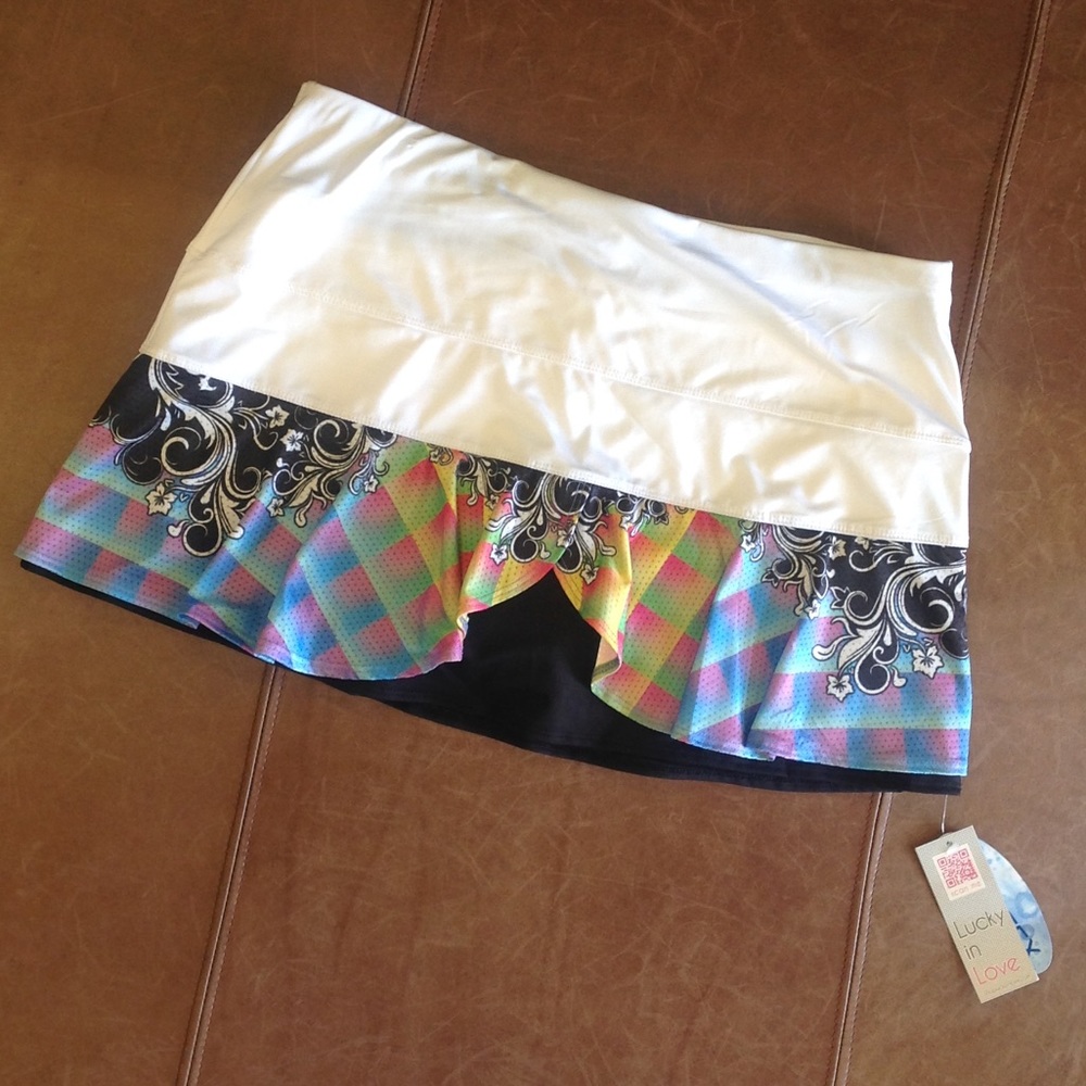 LUCKY IN LOVE ATHLETIC SKORT